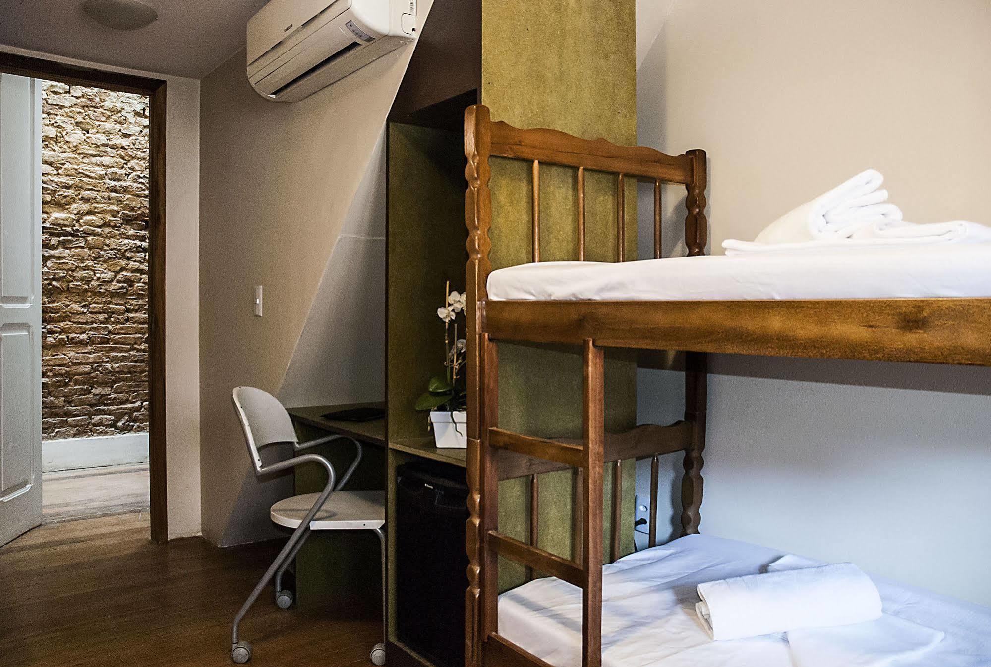 Bed and breakfast Santa Hospedagem