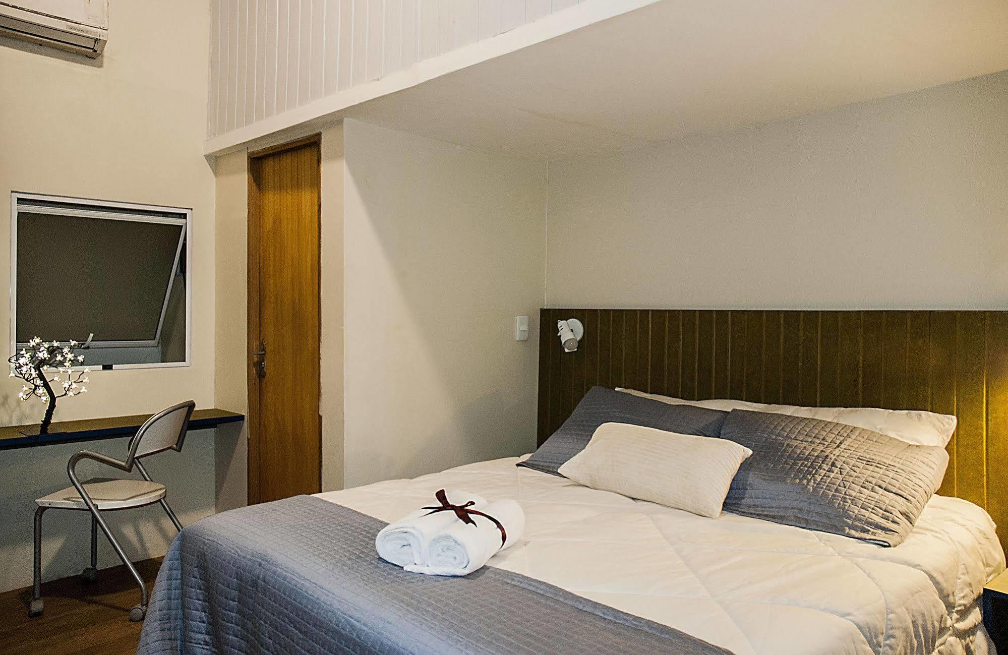 Bed and breakfast Santa Hospedagem